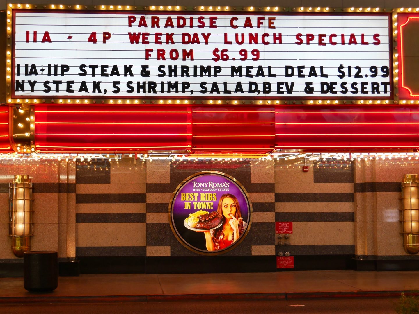 Fun things to do in Vegas: 7 absolute must-dos to ROCK your trip | Las Vegas - Fremont Street