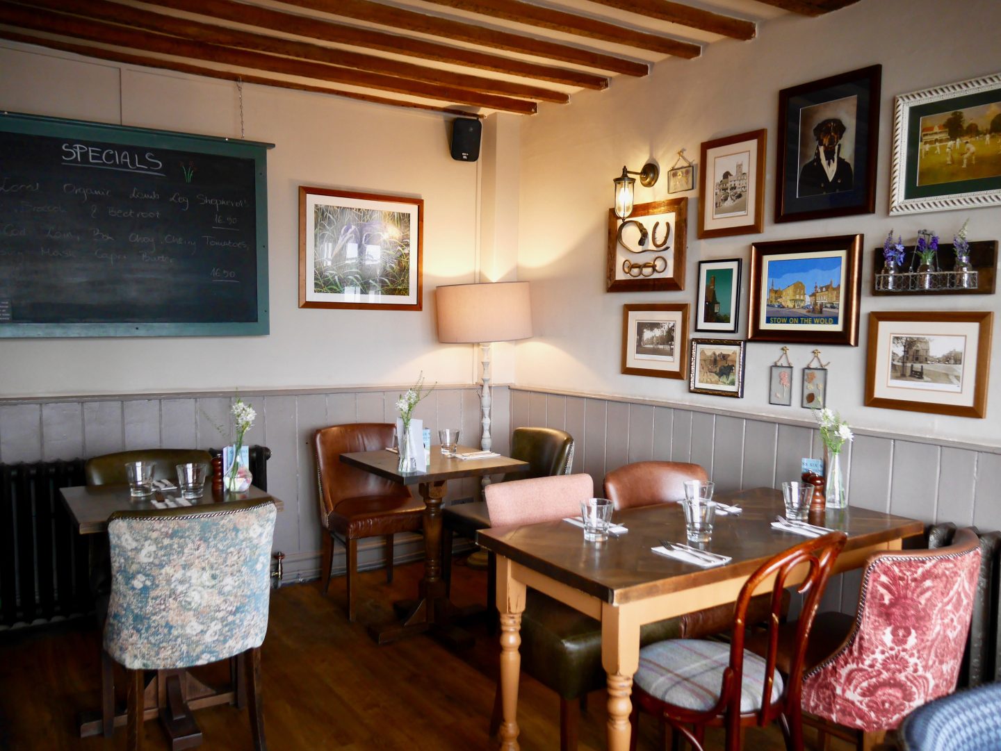 The Bell interior | Stow on the Wold hotels | bed & breakfast Cotswolds