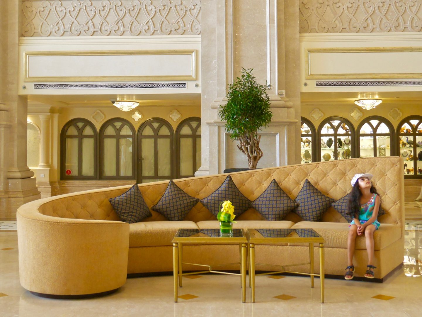 Ritz-Carlton Abu Dhabi review | a Five star hotel in Abu Dhabi | lobby