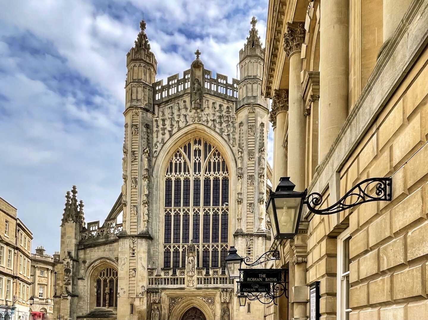 Bath Abbey and Roman Baths from the outside