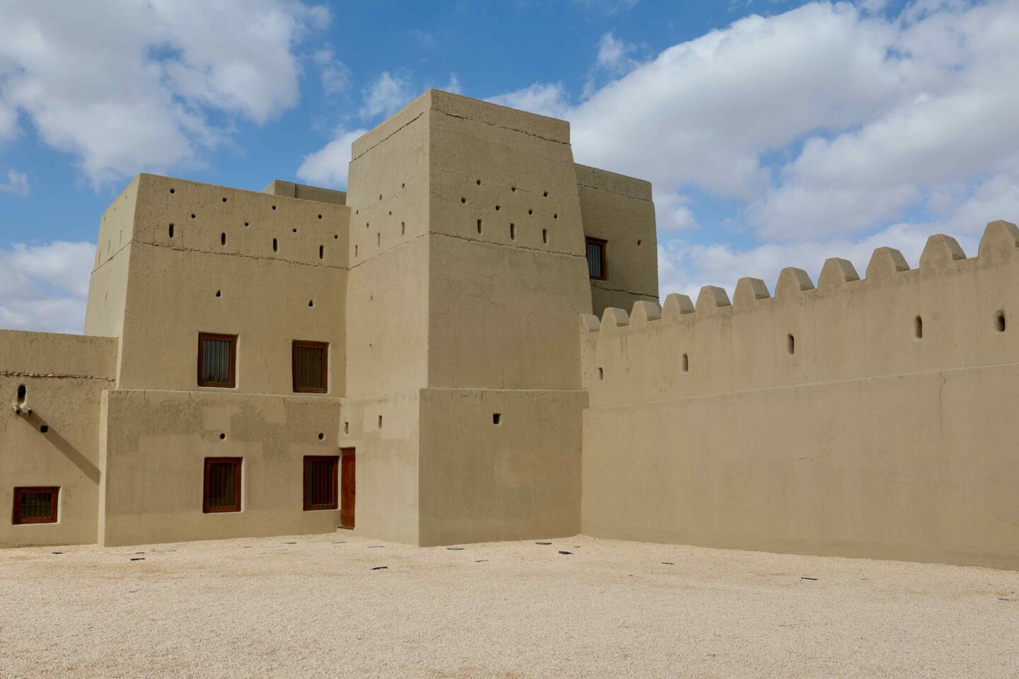 Best Places to Visit in Abu Dhabi - Qas Al Muwaiji