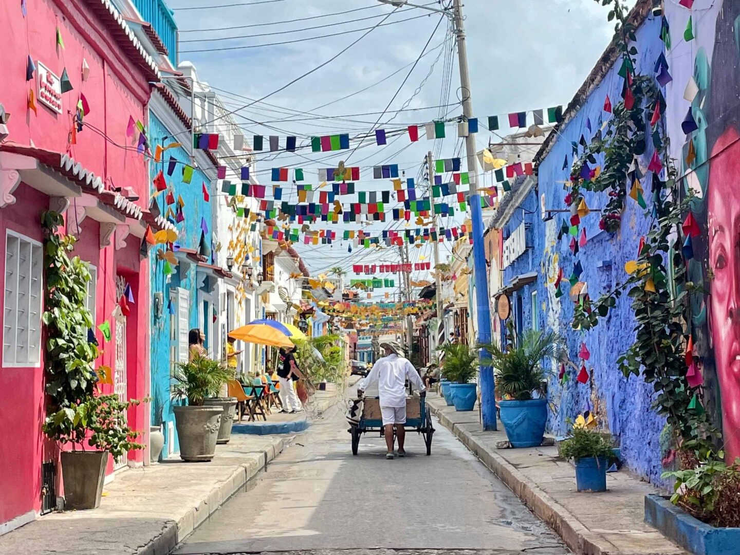 Colourful street in Getsemani, Cartagena
