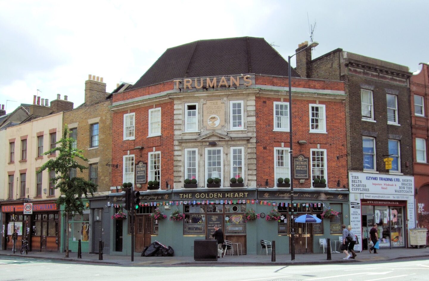 Golden Heart - Best Things to do in Shoreditch