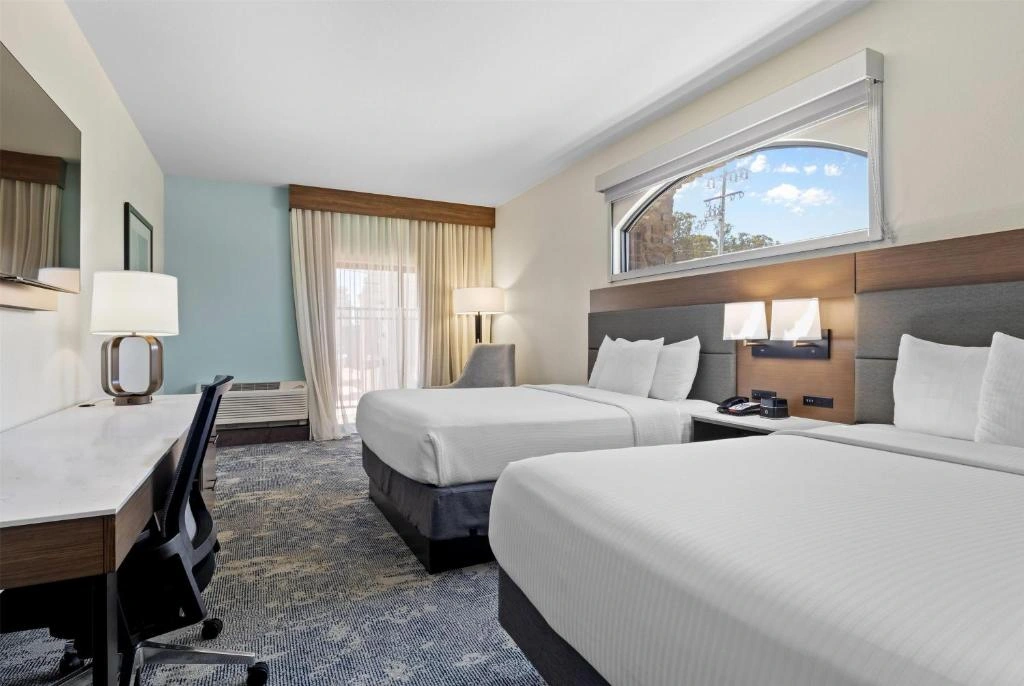 La Quinta Inn Suites Santa Cruz